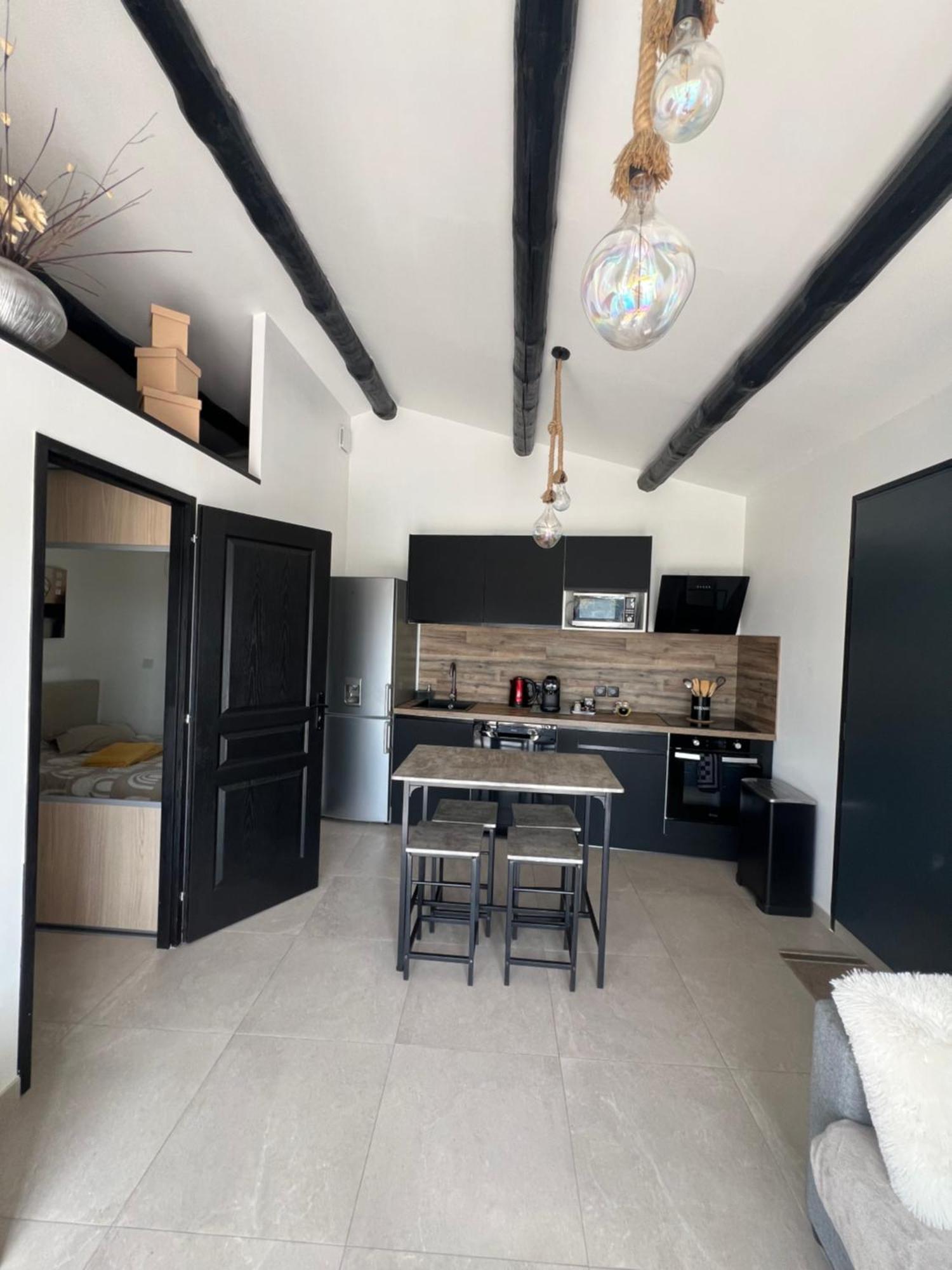 Mini 30 M2 Max 4 Personnes Apartment *